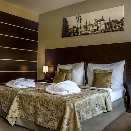 Old Town Hotell 4*